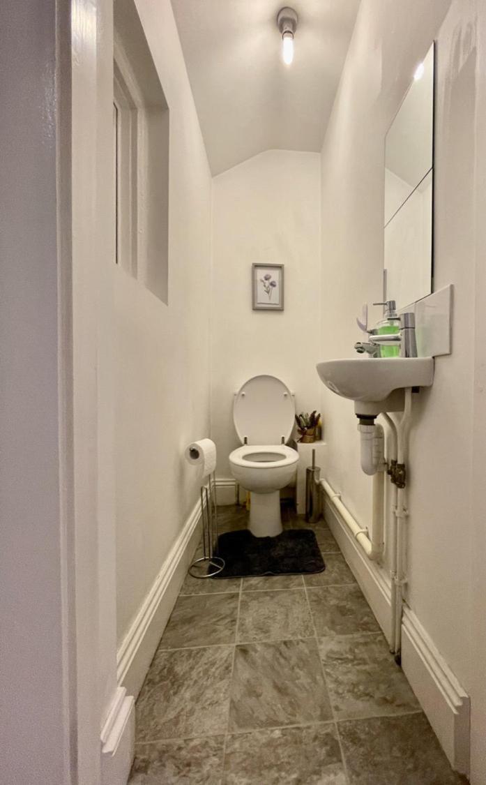Spacious Two-Bedrooms House, Private Parking, Contractors, Relocators Oxford Exterior photo
